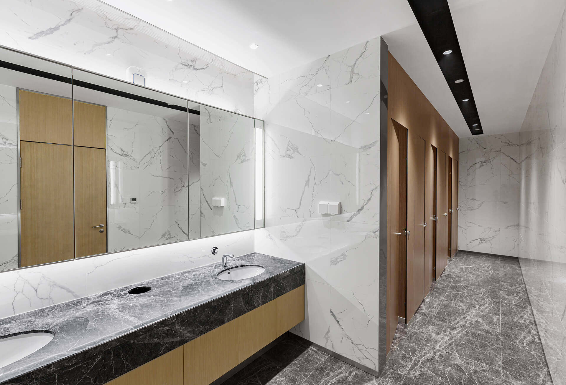 CARRARA WHITE